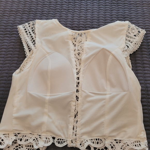 Karmai embroidery crop top, size medium - Picture 9 of 13